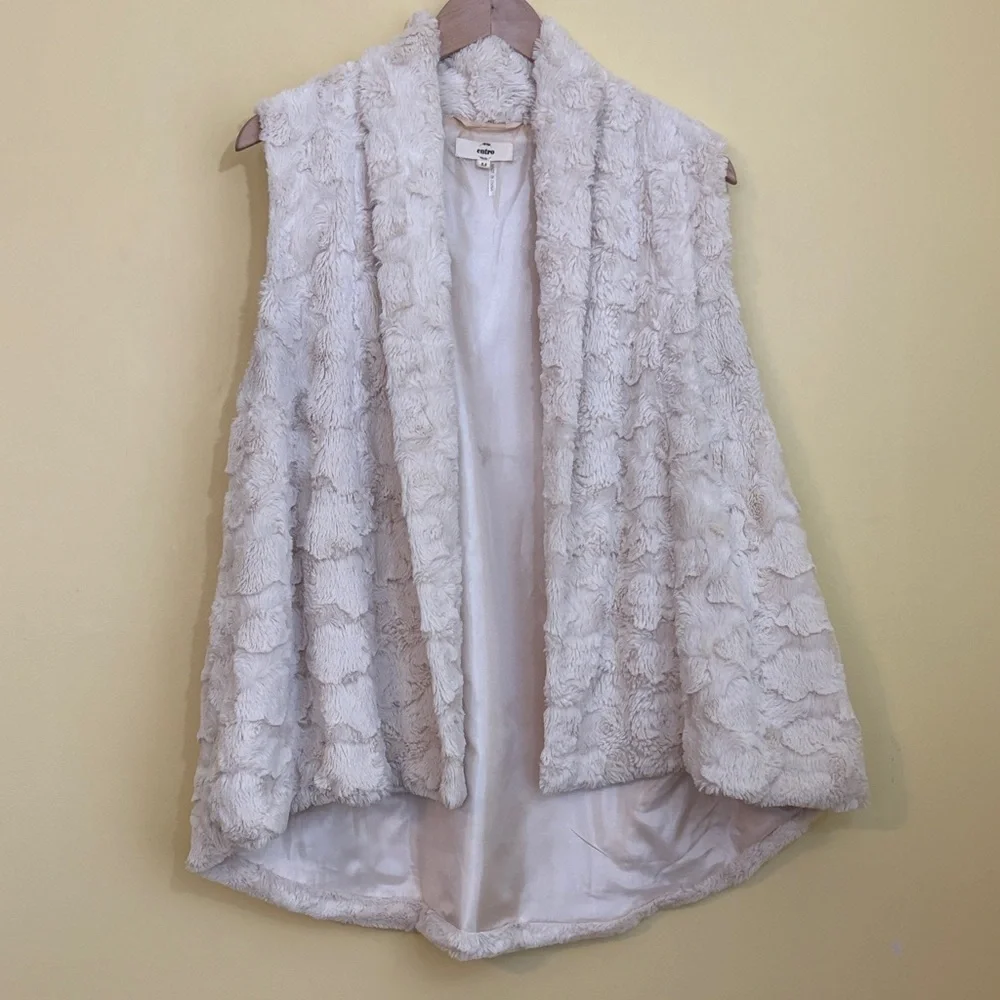 Entro | Cream Faux Teddy Textured Fur Open Front Pocket Rounded Hem Lined Vest M